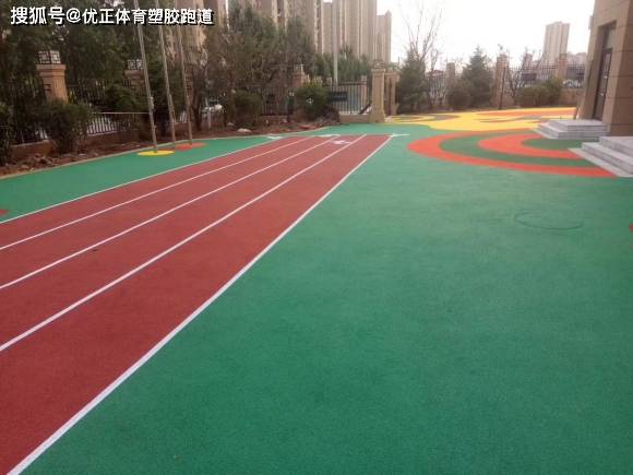 混合型塑膠跑道新國標與塑膠場地預制型跑道卷材的解析