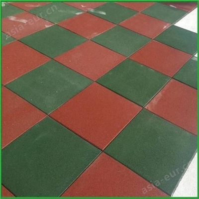 哈爾濱廣場(chǎng)預(yù)制型塑膠跑道施工全流程解析 從準(zhǔn)備、鋪裝到畫線